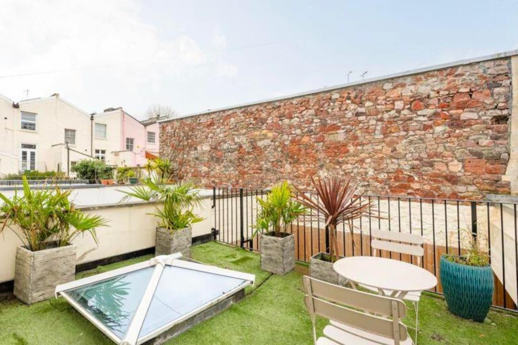 Three Storey Clifton Town House Bristol Exterior foto